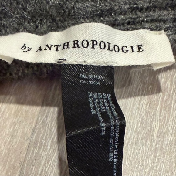 Anthropologie gray floral gloves - Picture 4 of 7